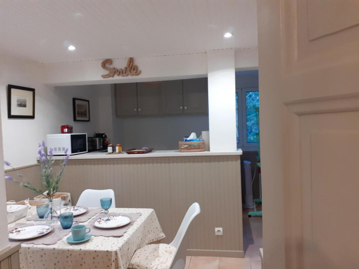 BANDOL: ÉLÉGANT et COSY 2 PIÈCES, PROCHE VILLE et PLAGE Exterior foto